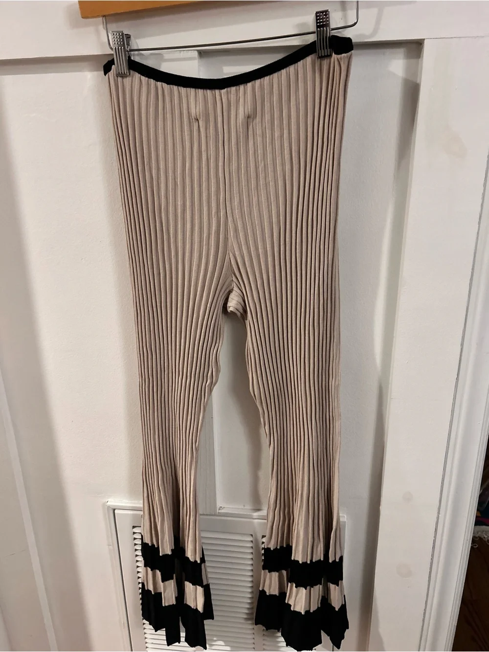 By Malene Birger Two-Tone Ribbed Wide-Leg Pants - Cream & Black - Picture 5 of 6